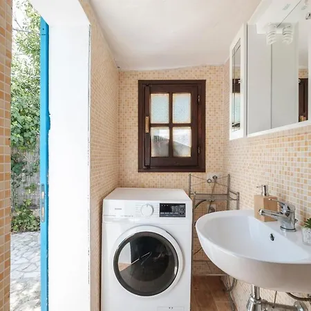 Mandorletti Essence - Private Courtyard & Nature شقة