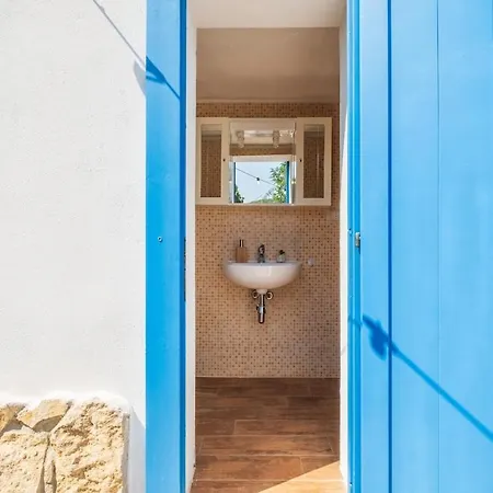 Mandorletti Essence - Private Courtyard & Nature شقة