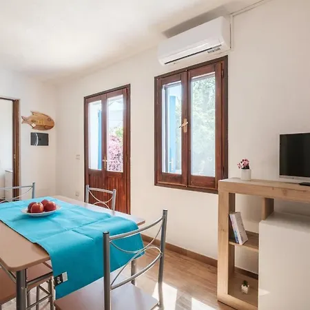 Mandorletti Essence - Private Courtyard & Nature شقة Marongiu