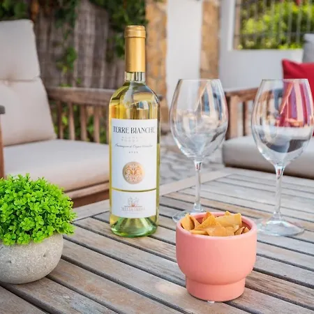 Mandorletti Essence - Private Courtyard & Nature شقة *