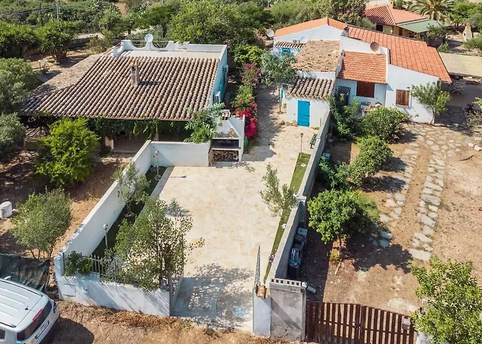 Mandorletti Essence - Private Courtyard & Nature